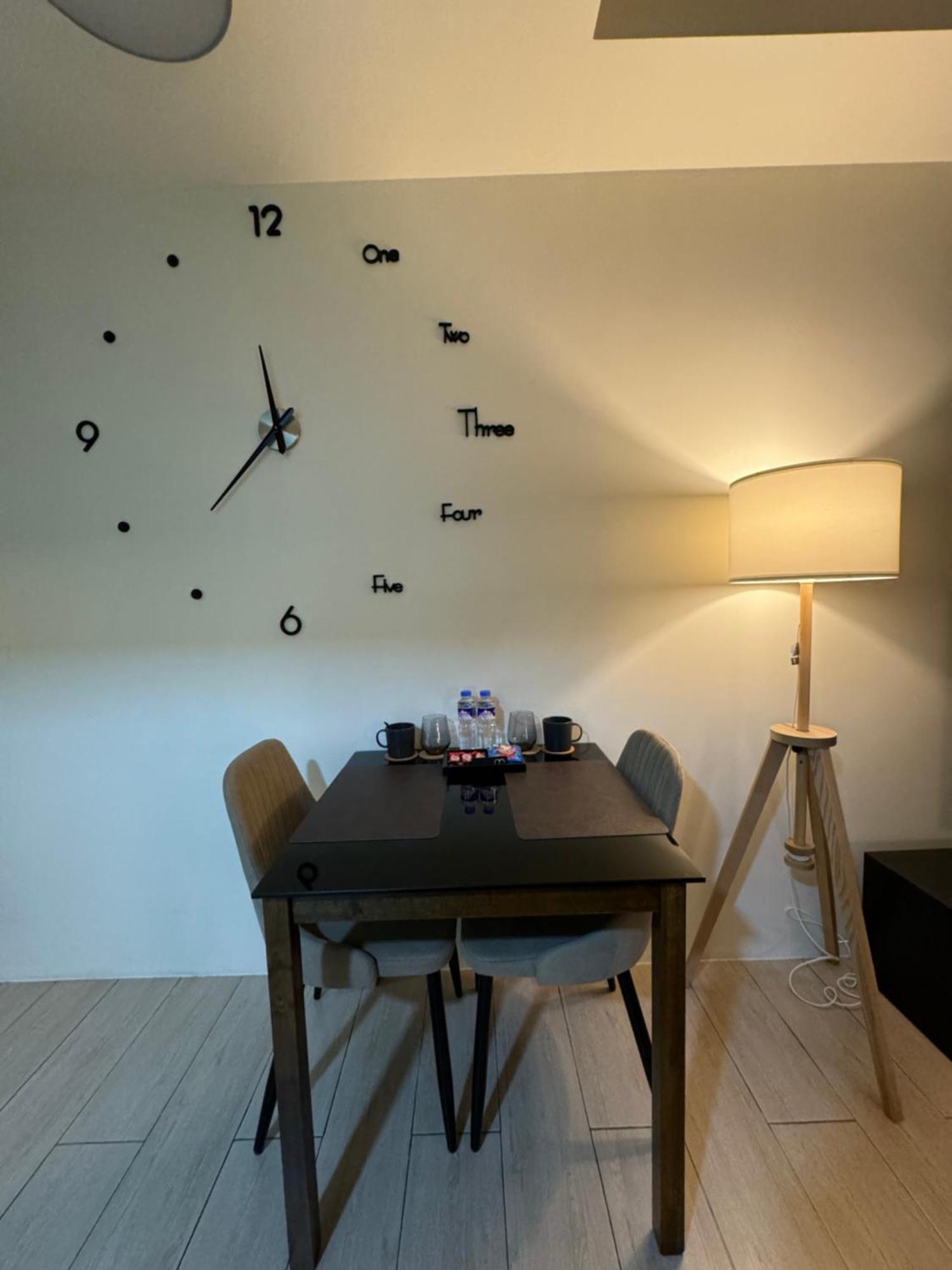 81 Newport Blvd Cluster 4 Unit B 3Rd Flr By Rechelle Nunag Pasay Kültér fotó